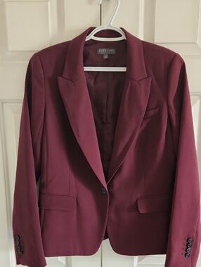 Women's Burgundy Tailored Blazer